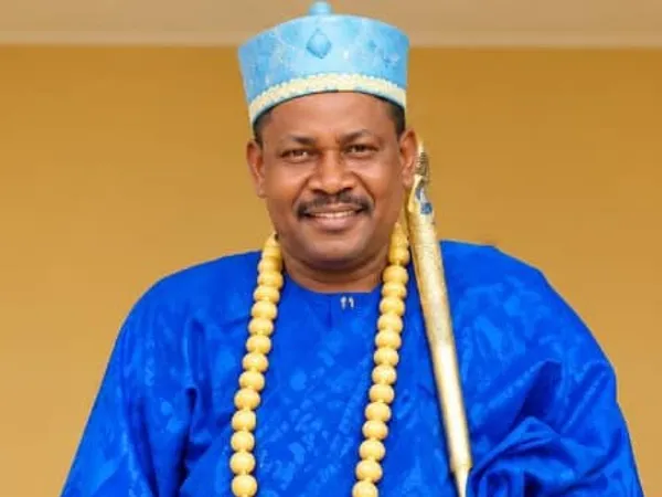 Maître Jean-Paul Bababedji grand marabout voyant en consultation spirituelle